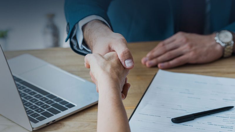 在选择ISO认证咨询机构时，企业应避免以下误区：